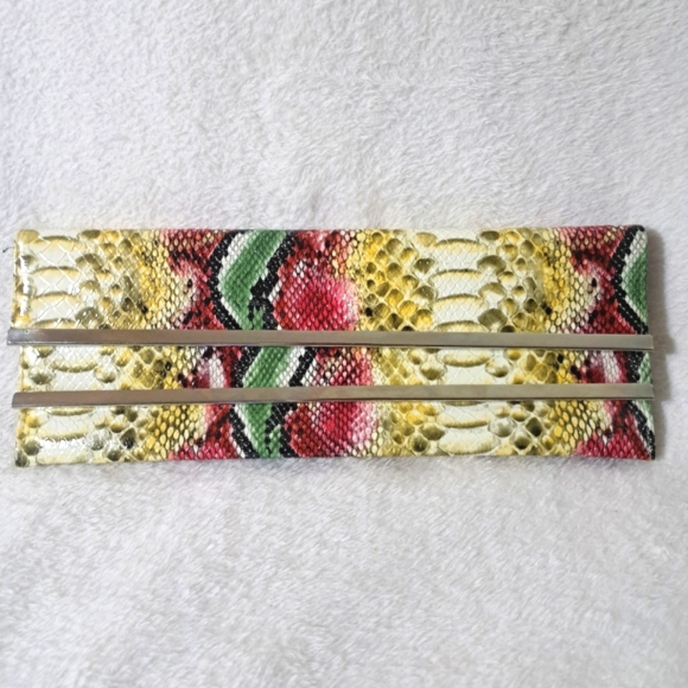 Vintage faux Snakeskin clutch